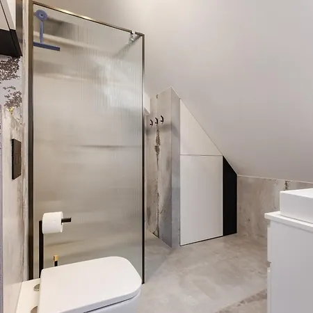 27p Lakeside Retreat By Bookinghost 公寓 Laczyno