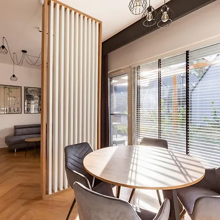 27p Lakeside Retreat By Bookinghost 公寓