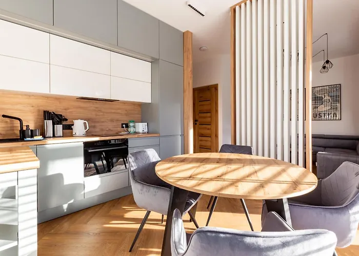 Lägenhet 27p Lakeside Retreat By Bookinghost *