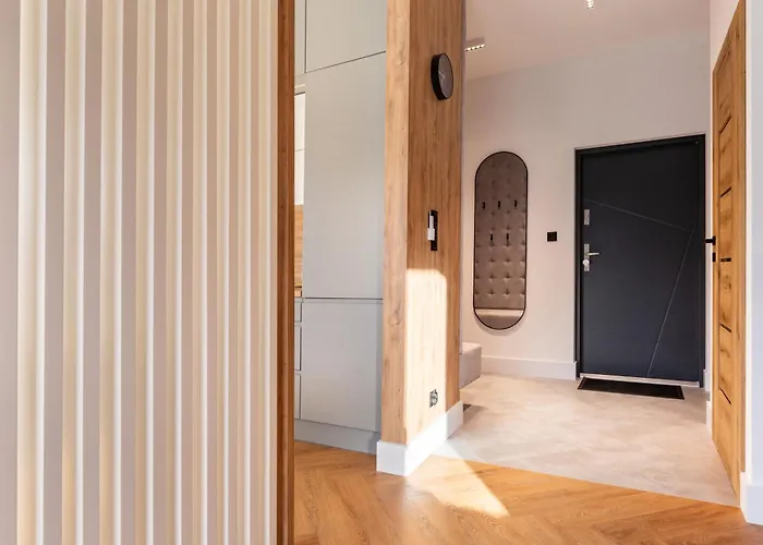 27p Lakeside Retreat By Bookinghost *