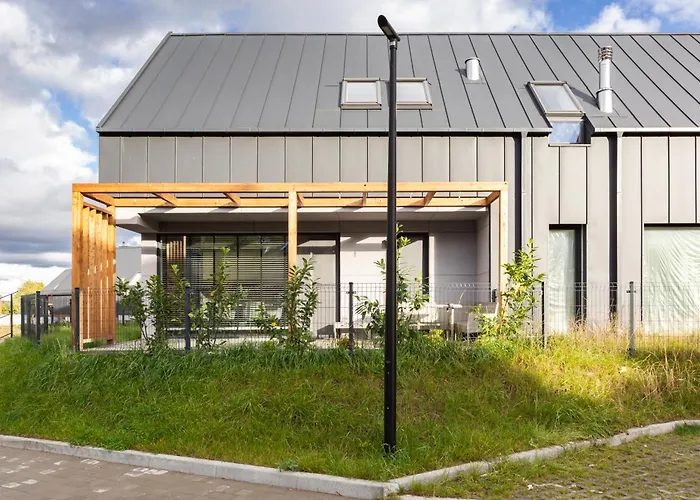 Lägenhet 27p Lakeside Retreat By Bookinghost *